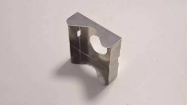Metz oszlop tartó adapter kamerákhoz, kötődobozokhoz, alumínium, 105x105mm